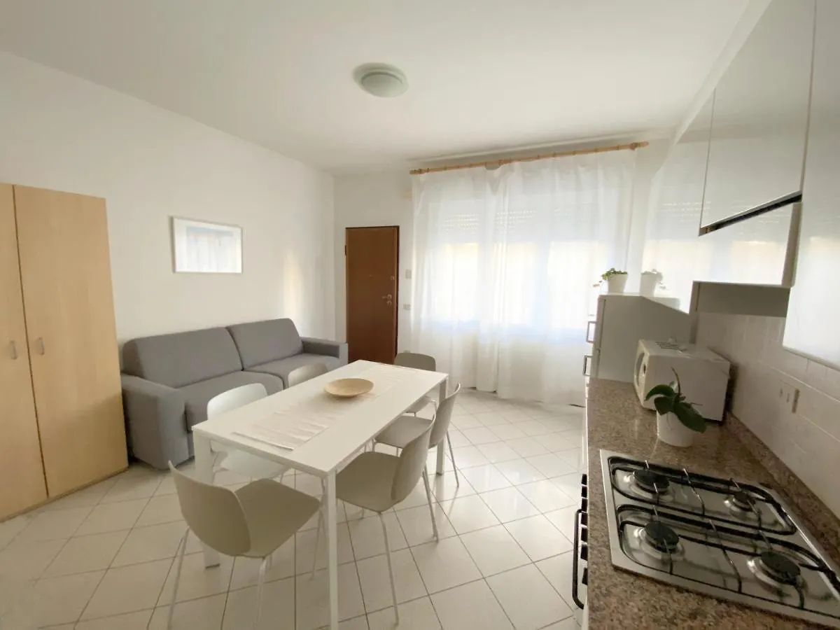 Dainese Apartments, Casa Abigail Lido di Jesolo 0*,  Italy